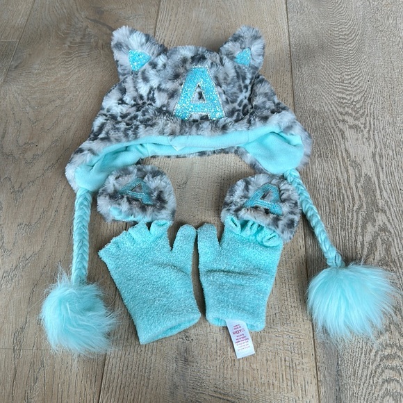 EUC matching Sparkle A lined fleece Soft faux fur hat with matching mittens. - Picture 1 of 3